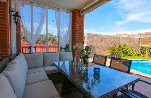 Arenys de Mar Apartment | 329 m² Apartment ∙ 3 bedrooms ∙ 9 guests
