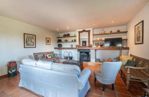 Puente Nuevo Villa | 331 m² Villa ∙ 4 bedrooms ∙ 8 guests