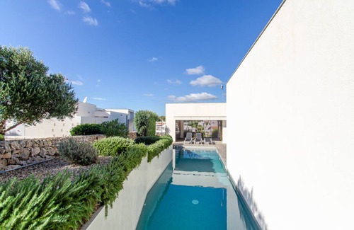 Biniancolla Villa | 335 m² Villa ∙ 4 bedrooms ∙ 8 guests