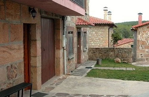 Rabanera del Pinar Apartment | 349 m² Apartment ∙ 6 bedrooms ∙ 16 guests