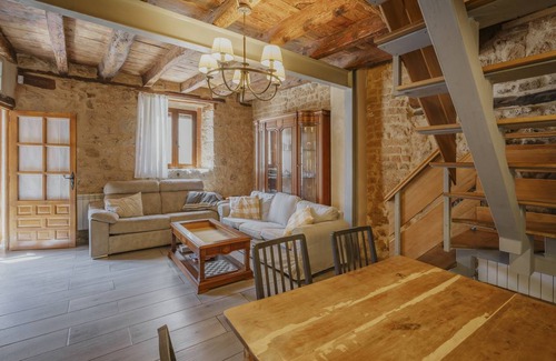 Mambrilla de Castrejon House | 350 m² House ∙ 9 bedrooms ∙ 26 guests