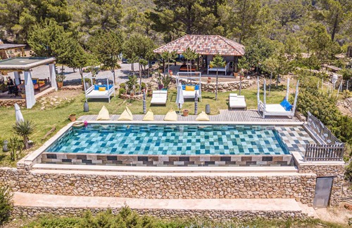 Sant Antoni de Portmany Villa | 350 m² Villa ∙ 5 bedrooms ∙ 10 guests