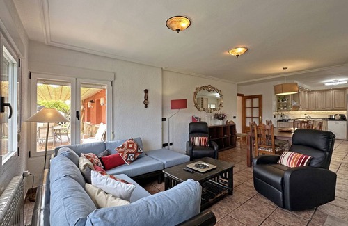 Tera House | 350 m² House ∙ 4 bedrooms ∙ 9 guests