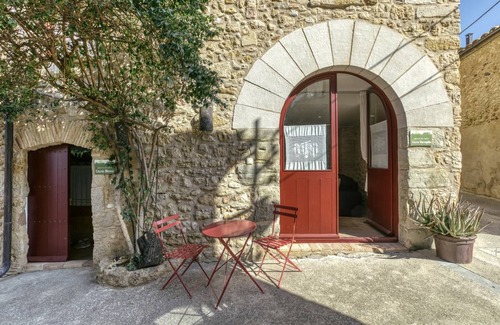 Orriols House | 350 m² House ∙ 7 bedrooms ∙ 18 guests