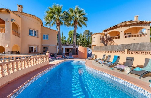 Moravit Villa | 350 m² Villa ∙ 7 bedrooms ∙ 14 guests