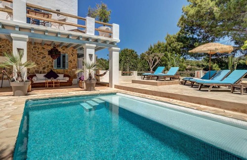 Sant Josep de sa Talaia Villa | 354 m² Villa ∙ 4 bedrooms ∙ 8 guests