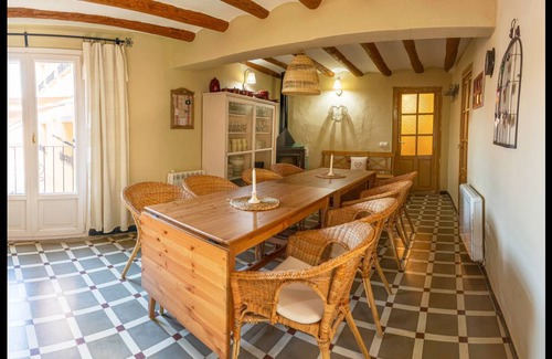 Secastilla House | 360 m² Farmhouse ∙ 5 bedrooms ∙ 10 guests