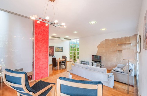 Pont d'Inca House | 370 m² House ∙ 4 bedrooms ∙ 9 guests