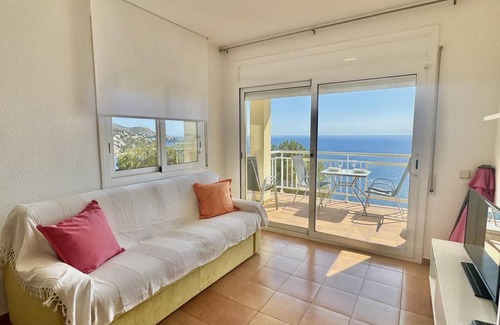 Almadraba-Canyelles Apartment | 40 m² Apartment ∙ 1 bedroom ∙ 4 guests