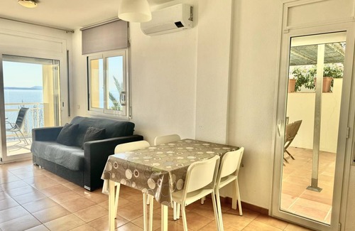 Almadraba-Canyelles Apartment | 40 m² Apartment ∙ 1 bedroom ∙ 4 guests