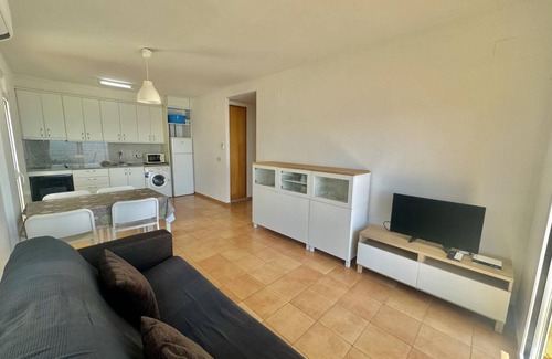 Almadraba-Canyelles Apartment | 40 m² Apartment ∙ 1 bedroom ∙ 4 guests