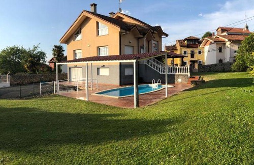Nueva House | 400 m² House ∙ 5 bedrooms ∙ 12 guests