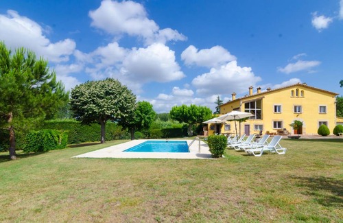 Sils Villa | 400 m² Villa ∙ 6 bedrooms ∙ 16 guests