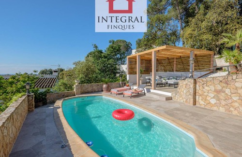 Vall-Llobrega House | 416 m² House ∙ 6 bedrooms ∙ 13 guests