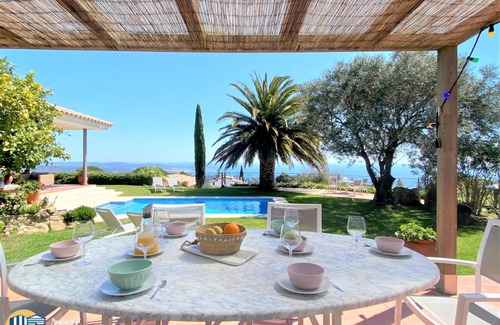 Castell-Platja d'Aro Villa | 431 m² Villa ∙ 6 bedrooms ∙ 12 guests