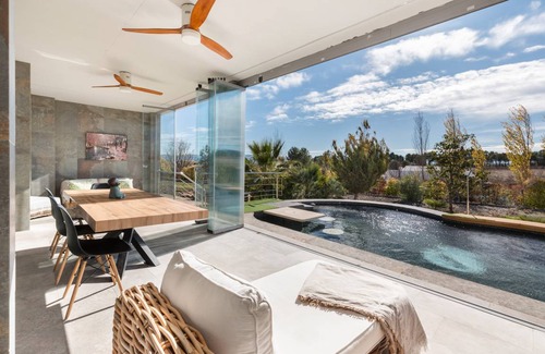 Caravaca de la Cruz Ski Chalet | 450 m² Chalet ∙ 3 bedrooms ∙ 8 guests
