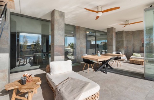 Caravaca de la Cruz Ski Chalet | 450 m² Chalet ∙ 3 bedrooms ∙ 8 guests