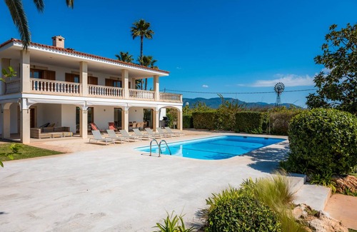 Marratxi Villa | 450 m² Villa ∙ 4 bedrooms ∙ 8 guests