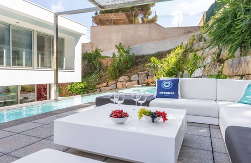 Calonge Villa | 450 m² Villa ∙ 4 bedrooms ∙ 8 guests