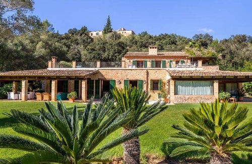Esporles Villa | 450 m² Villa ∙ 6 bedrooms ∙ 11 guests