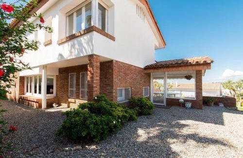 Canet de Mar Villa | 453 m² Villa ∙ 5 bedrooms ∙ 11 guests