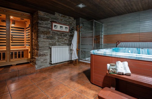 Cangas de Narcea House | 460 m² House ∙ 7 bedrooms ∙ 16 guests
