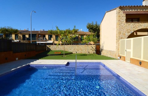 Pals Apartment | 50 m² Apartment ∙ 2 bedrooms ∙ 6 guests