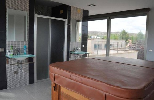Petrer Villa | 5000 m² Villa ∙ 5 bedrooms ∙ 10 guests