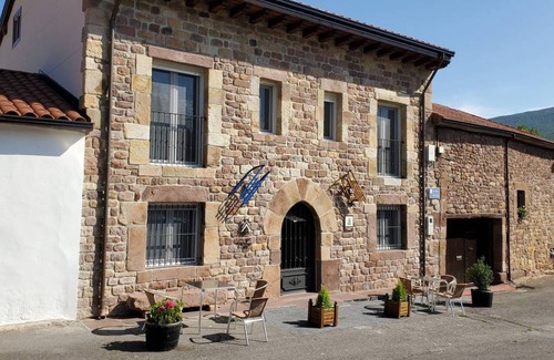 Salces House | 550 m² House ∙ 8 bedrooms ∙ 18 guests