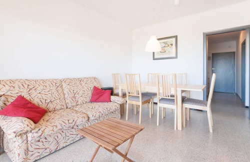 Sant Pere Pescador Apartment | 56 m² Apartment ∙ 2 bedrooms ∙ 5 guests