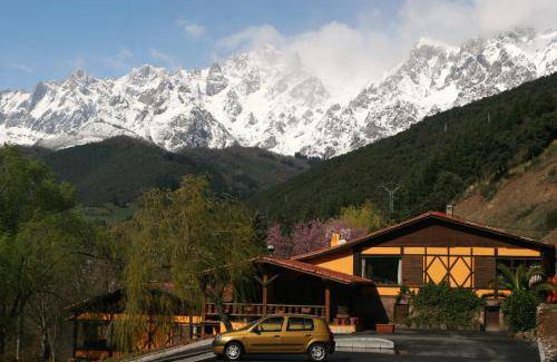La Molina Hostel | 600 m² Hostel ∙ 12 bedrooms ∙ 24 guests