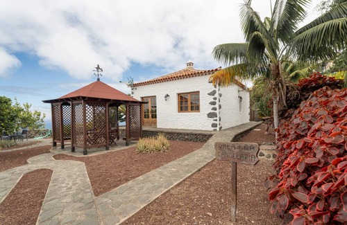 Buen Paso House | 67 m² House ∙ 2 bedrooms ∙ 4 guests