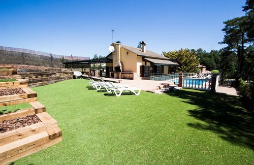 Santa Coloma de Farners Villa | 70 m² Villa ∙ 3 bedrooms ∙ 6 guests