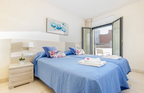 Roses Town Center Apartment | 70 m² Apartment ∙ 2 bedrooms ∙ 5 guests