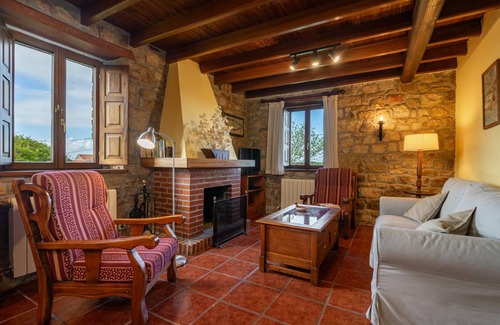Villaviciosa House | 70 m² House ∙ 2 bedrooms ∙ 4 guests