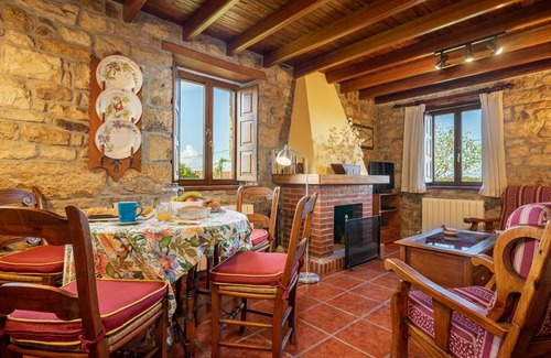 Villaviciosa House | 70 m² House ∙ 2 bedrooms ∙ 4 guests