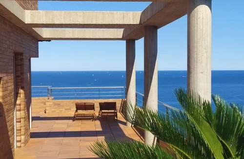 Llanca House | 70 m² House ∙ 3 bedrooms ∙ 6 guests