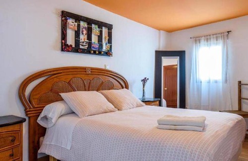 Martos House | 70 m² House ∙ 3 bedrooms ∙ 8 guests