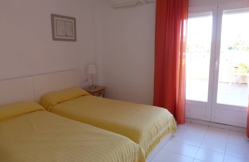 Roquetas de Mar Apartment | 75 m² Apartment ∙ 2 bedrooms ∙ 4 guests