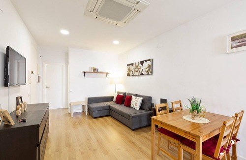 Sant Antoni Apartment | 75 m² Apartment ∙ 2 bedrooms ∙ 4 guests