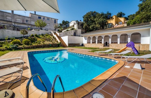 Palafolls House | 750 m² House ∙ 10 bedrooms ∙ 20 guests