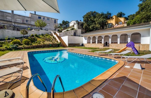 Palafolls House | 750 m² House ∙ 10 bedrooms ∙ 20 guests