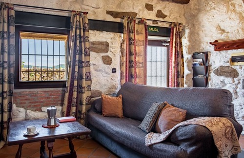 Neila de San Miguel Ski Chalet | 80 m² Chalet ∙ 1 bedroom ∙ 2 guests