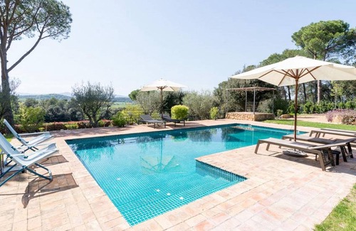 Forallac House | 800 m² House ∙ 7 bedrooms ∙ 15 guests