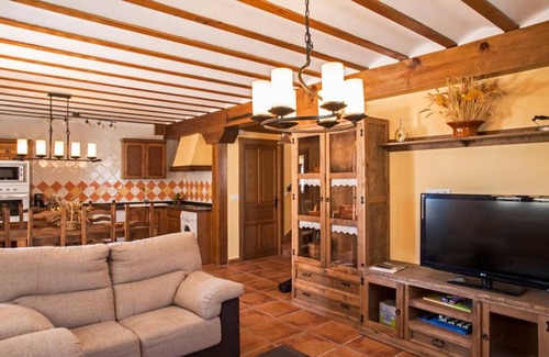 Magana House | 81 m² House ∙ 4 bedrooms ∙ 10 guests