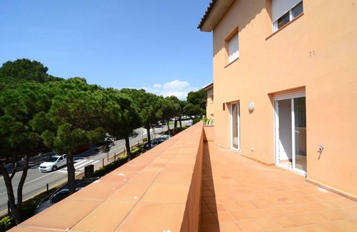 Pals Apartment | 85 m² Apartment ∙ 3 bedrooms ∙ 6 guests