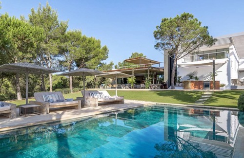 Sant Joan de Labritja Villa | 894 m² Villa ∙ 8 bedrooms ∙ 16 guests