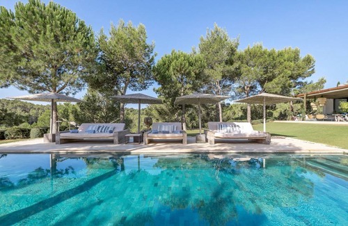 Sant Joan de Labritja Villa | 894 m² Villa ∙ 8 bedrooms ∙ 16 guests