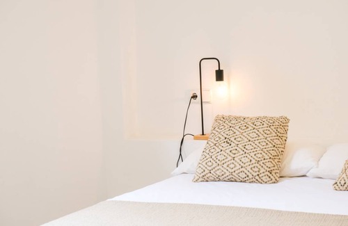 Besalu Apartment | 90 m² Apartment ∙ 2 bedrooms ∙ 4 guests