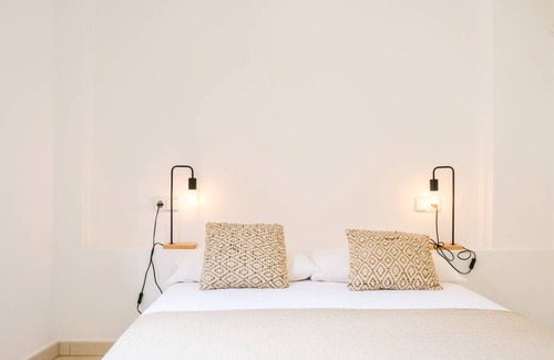 Besalu Apartment | 90 m² Apartment ∙ 2 bedrooms ∙ 4 guests